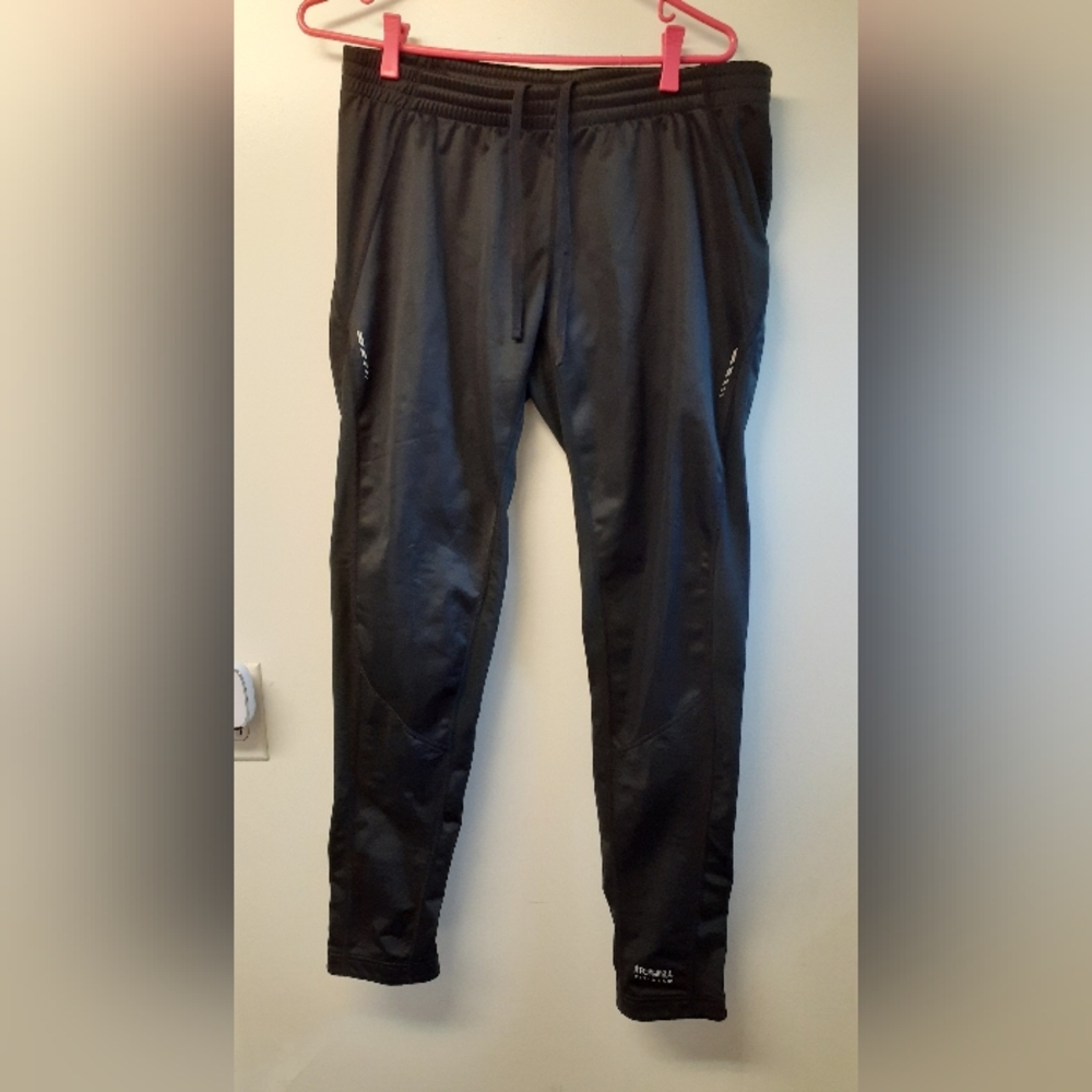 Running Room brand lined leggings - size medium